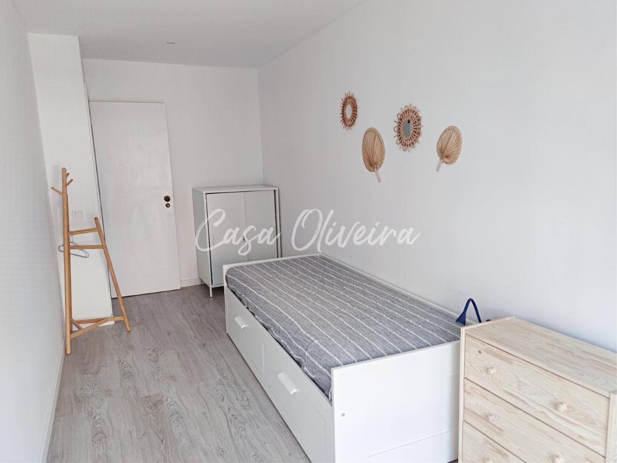 Casa Oliveira - Sunny 2-Bed Retreat Steps From The Beach Armação de Pêra 외부 사진