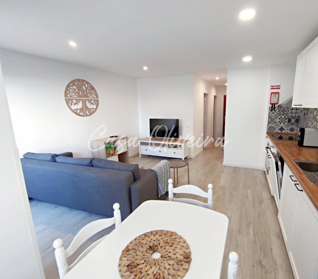 Casa Oliveira - Sunny 2-Bed Retreat Steps From The Beach Armação de Pêra 외부 사진